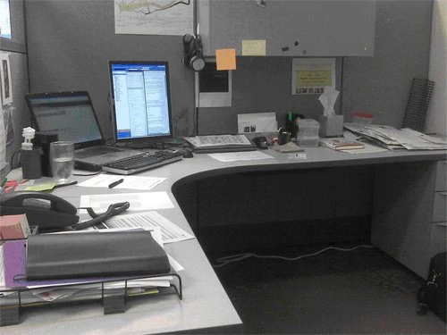 l-shaped cubicle desk