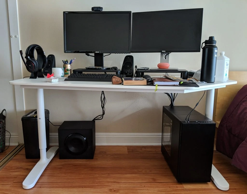 Picture of my personal IKEA Bekant setup