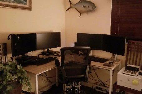 double workstations on the topsky desk