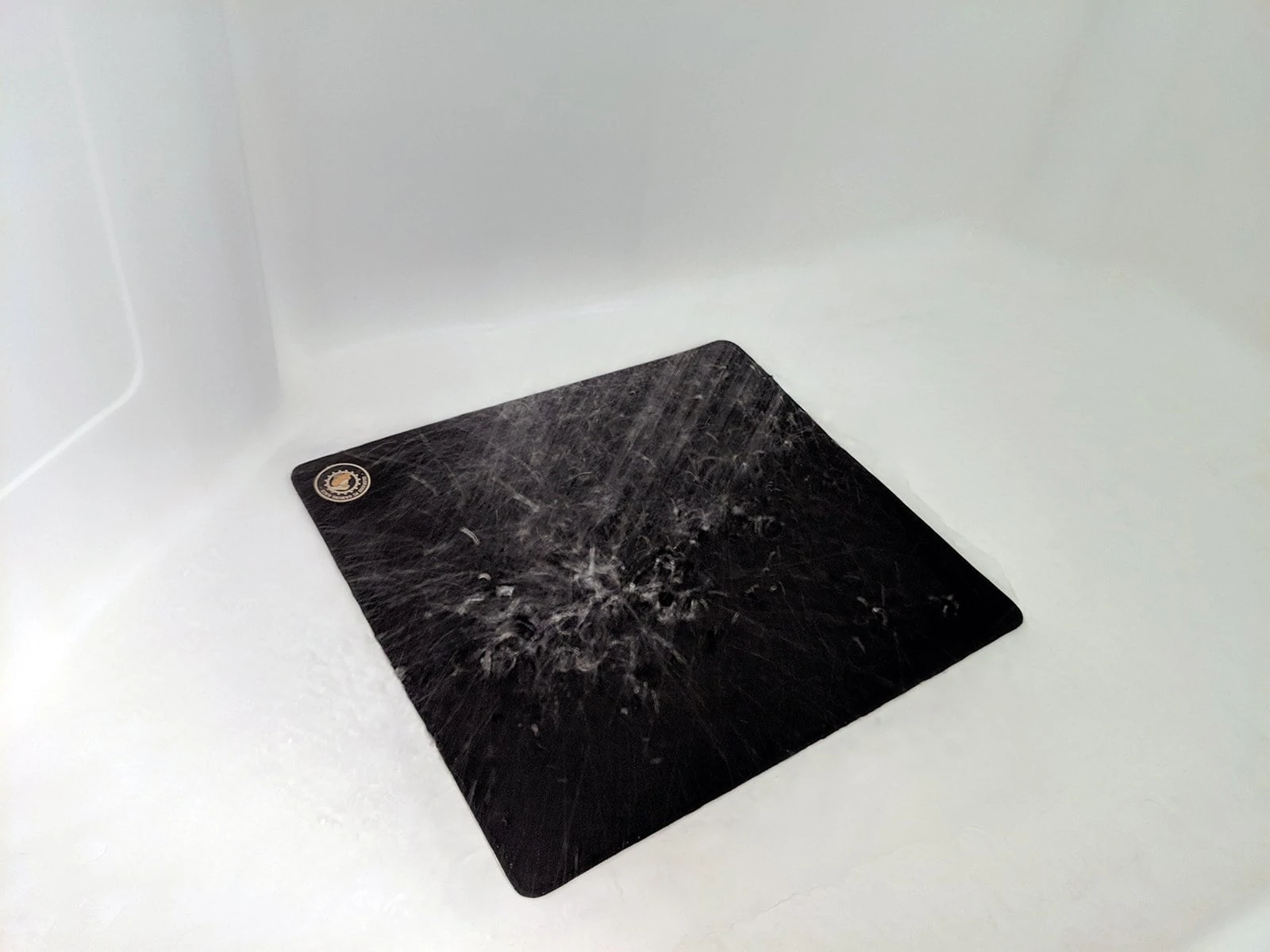 Clean mousepad with warm water