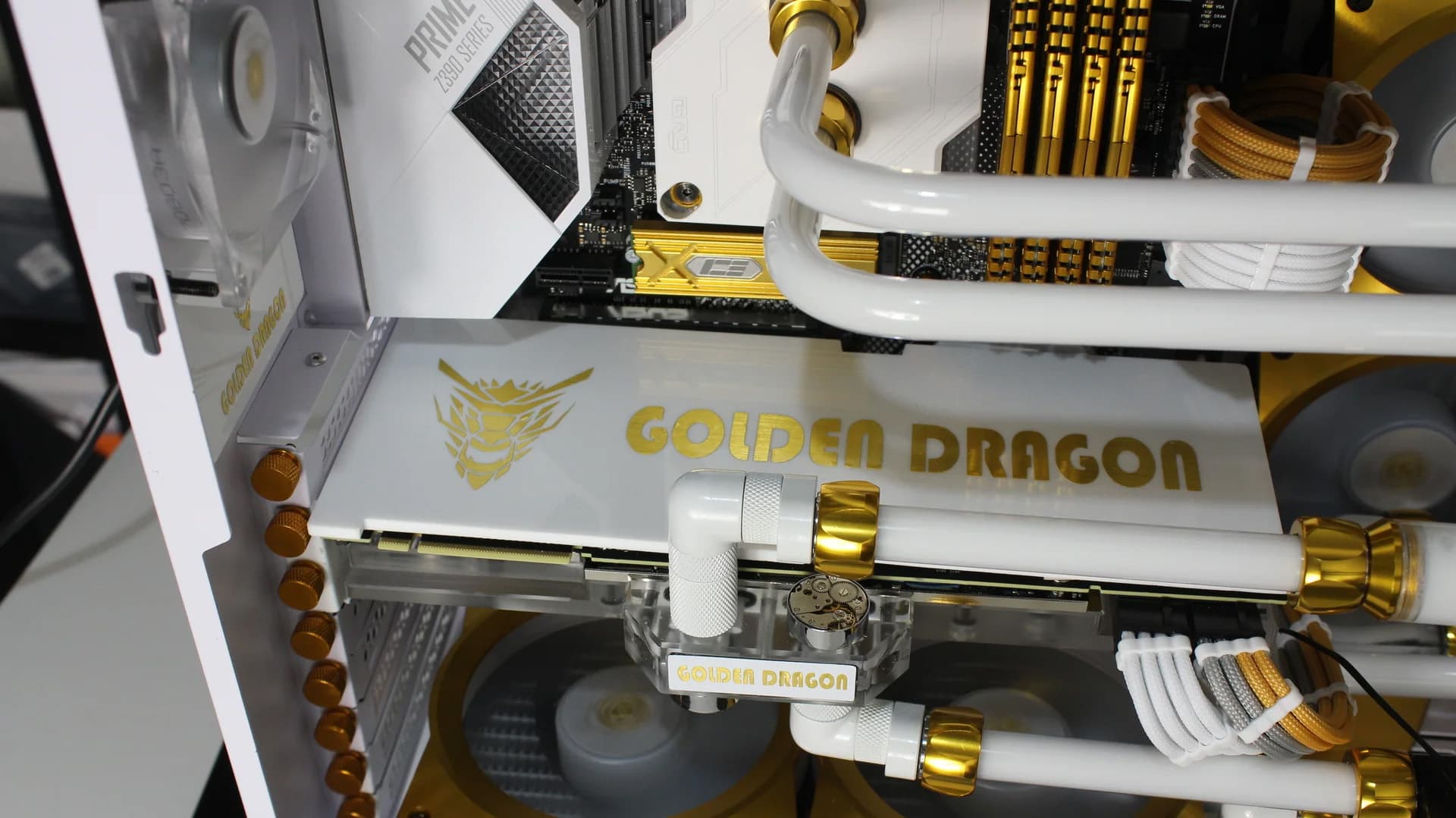 Custom backplate in AK's Golden Dragon build