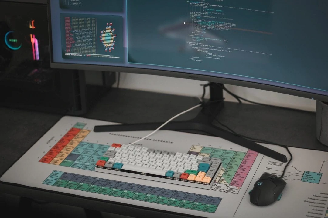 Showing the centered position of a compact keyboard size