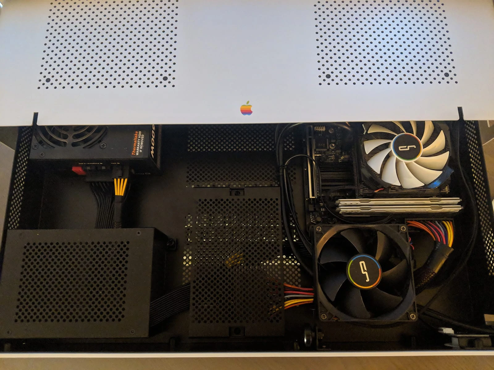 The unique Cryorig Taku pc case opened drawer