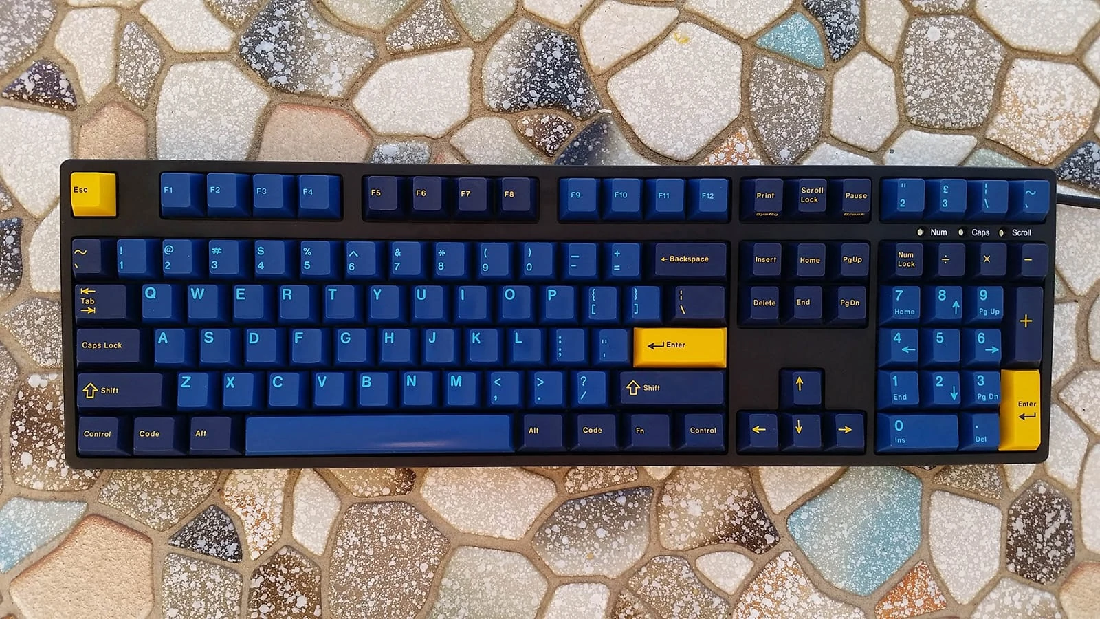 100% full size keyboard example