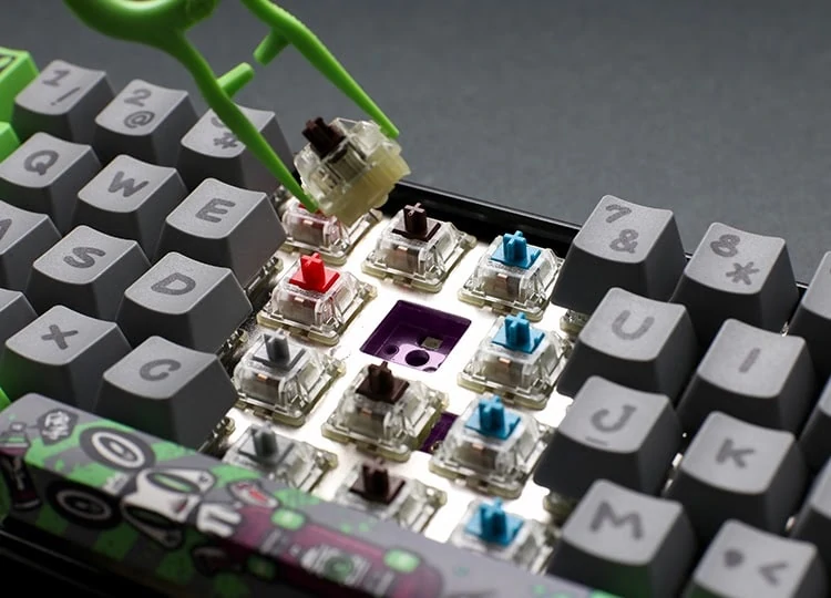 Hotswapping mechanical keyboard switches