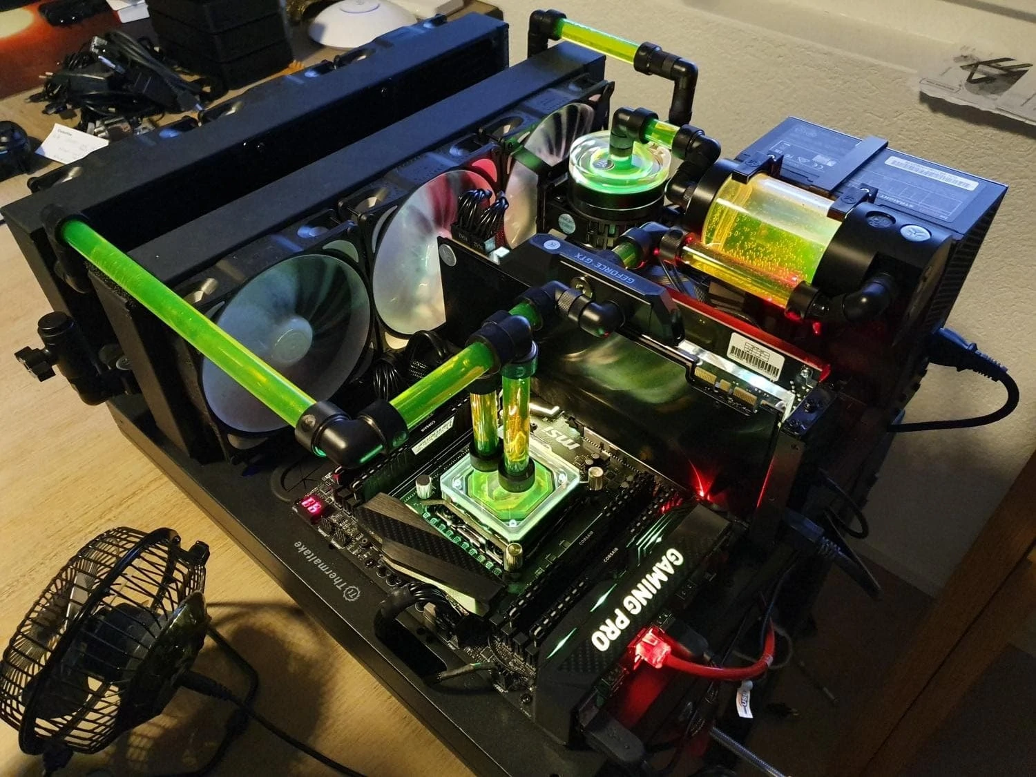 Thermaltake Core P3 case laid horizontally