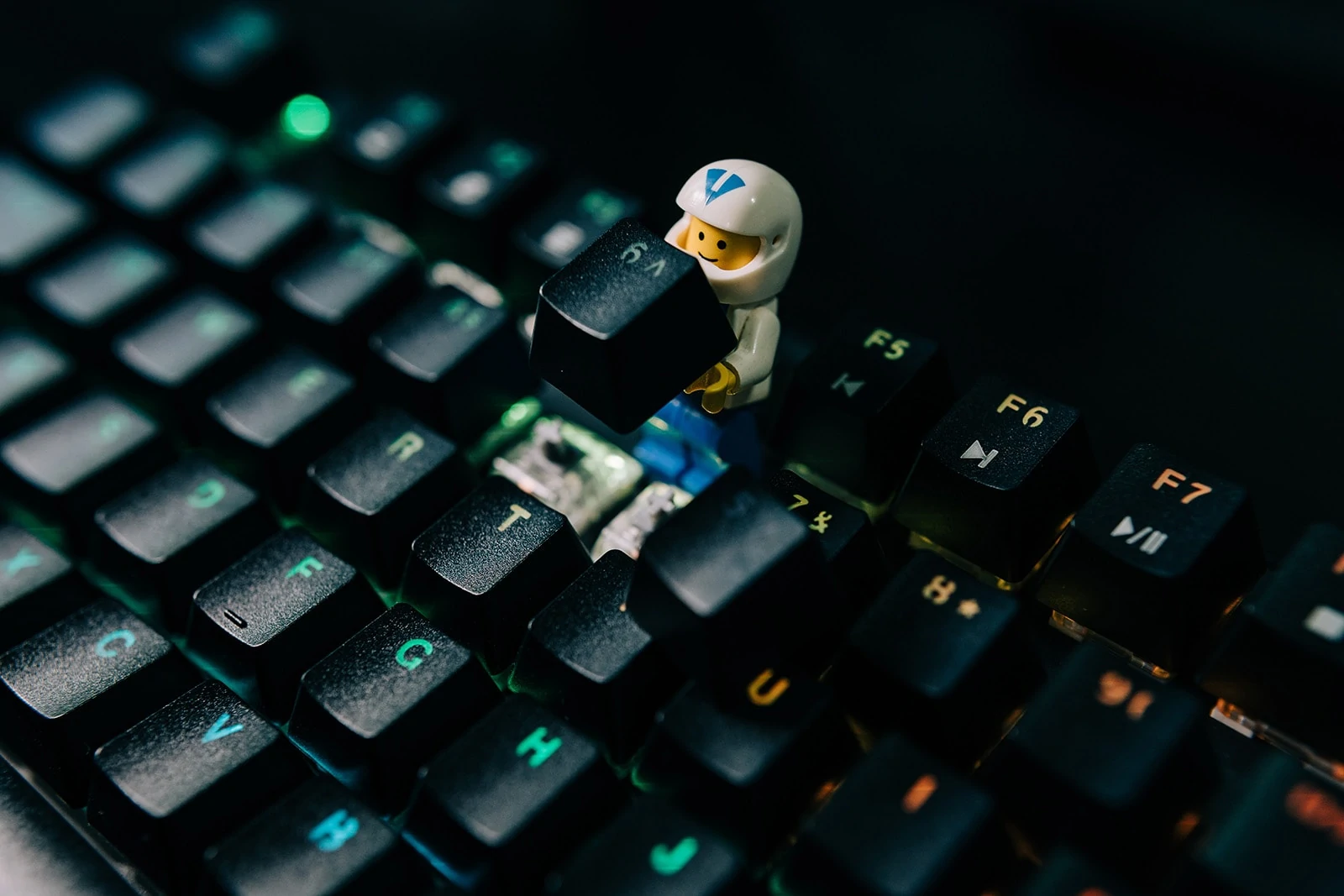 Removing keycaps