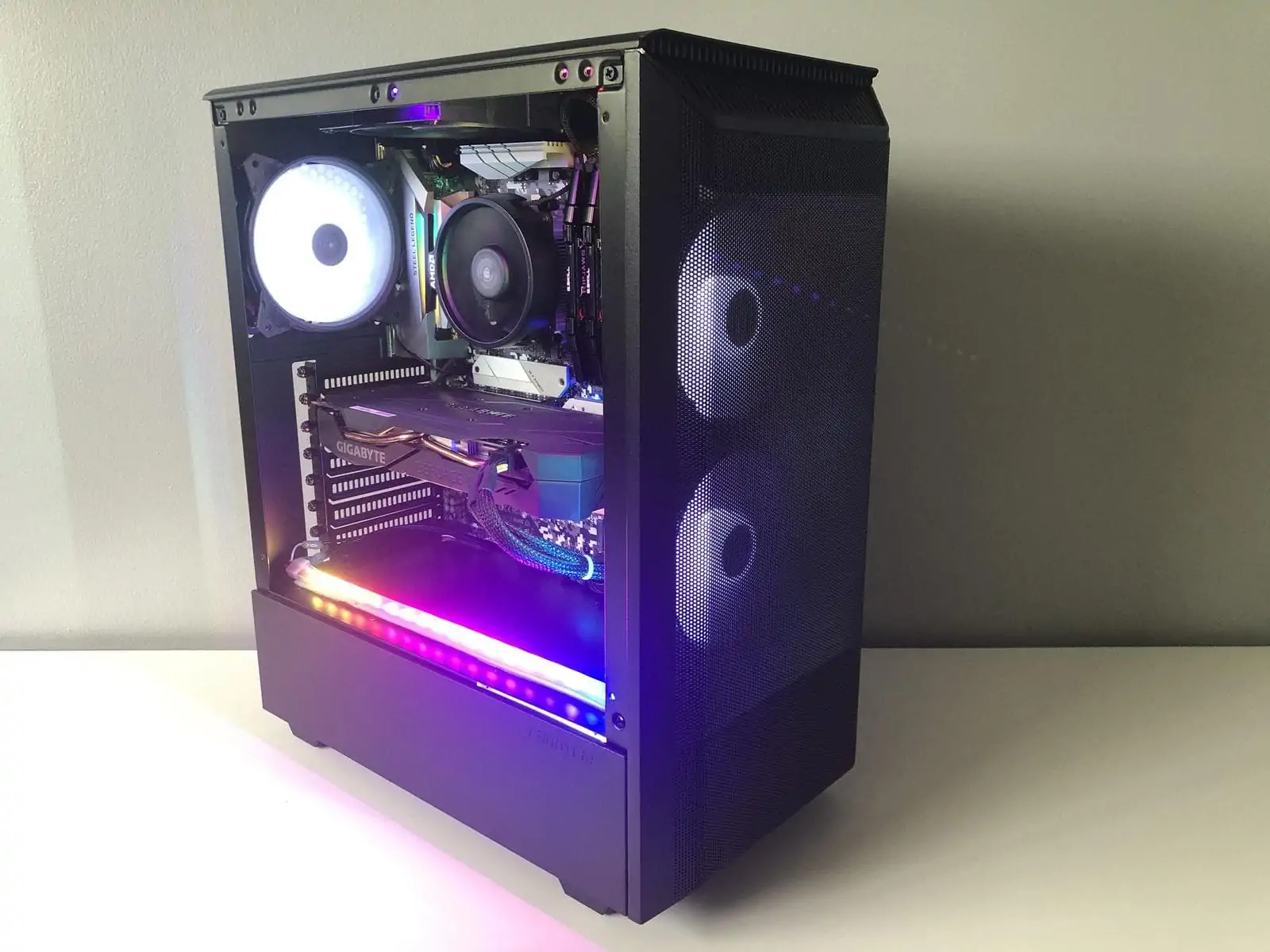 phanteks p300a build