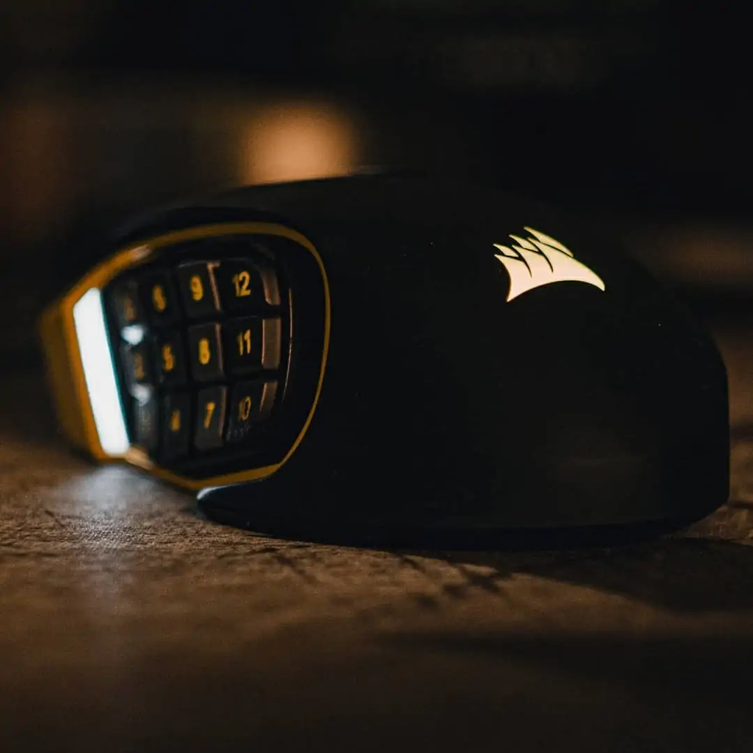 Corsair Scimitar Pro MMO gaming mouse