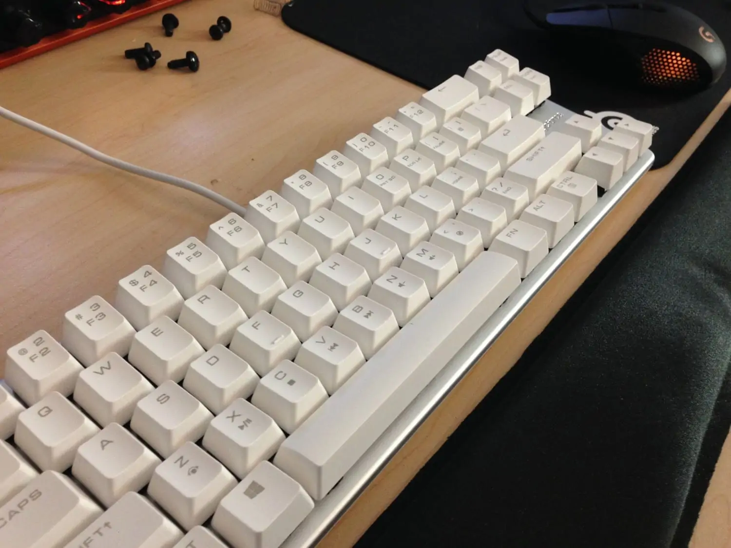 Qisan White Mechanical Keyboard