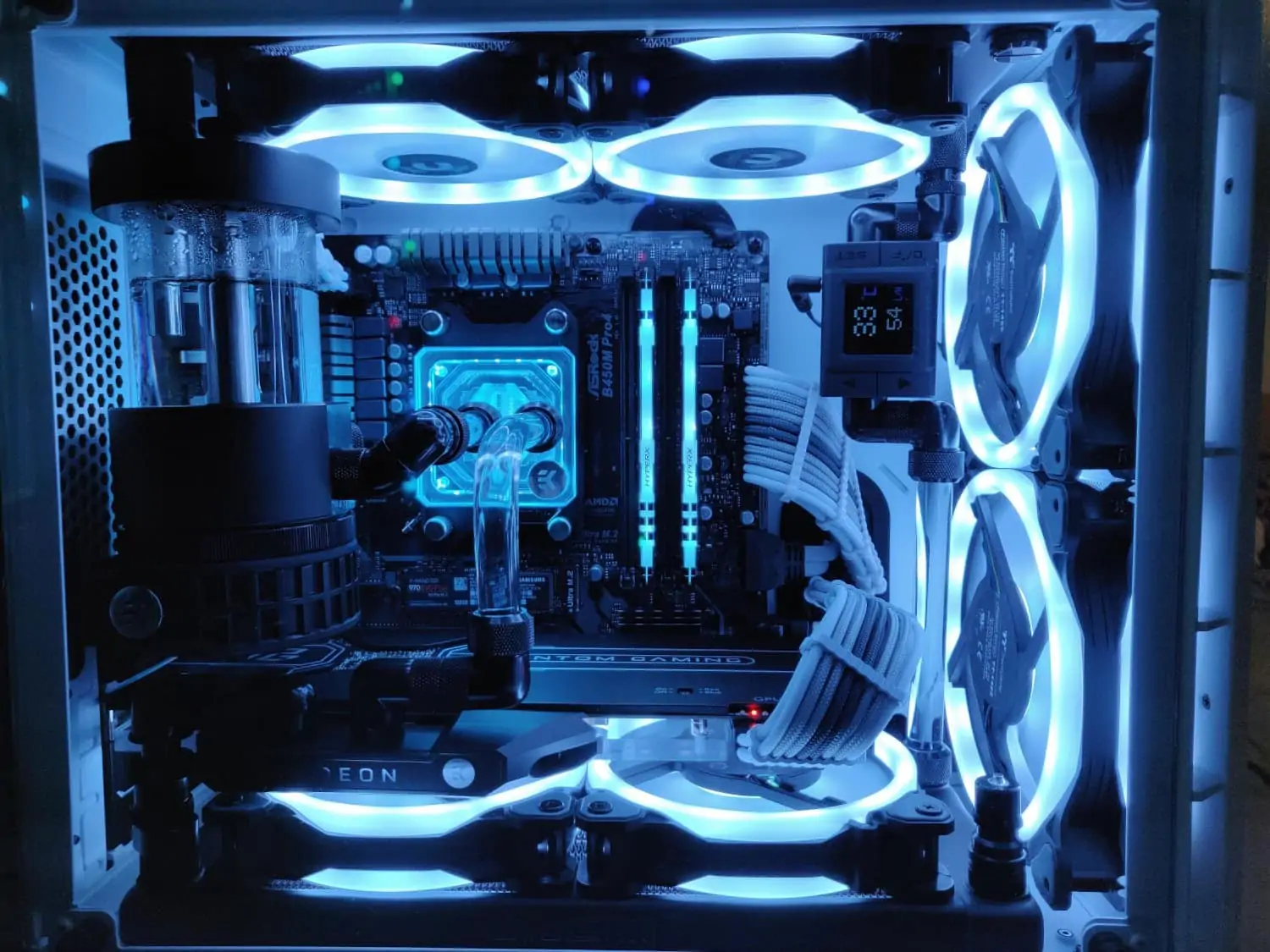 Example water cooling build in the Corsair Crystal 280X RGB