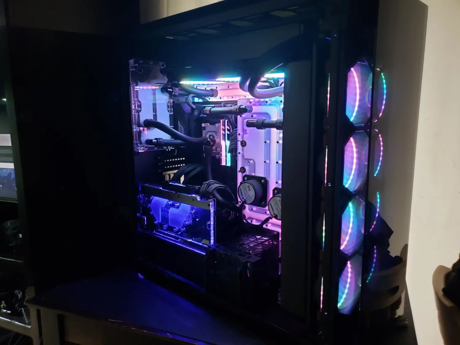 Example water cooling build in the Corsair Obsidian 1000D