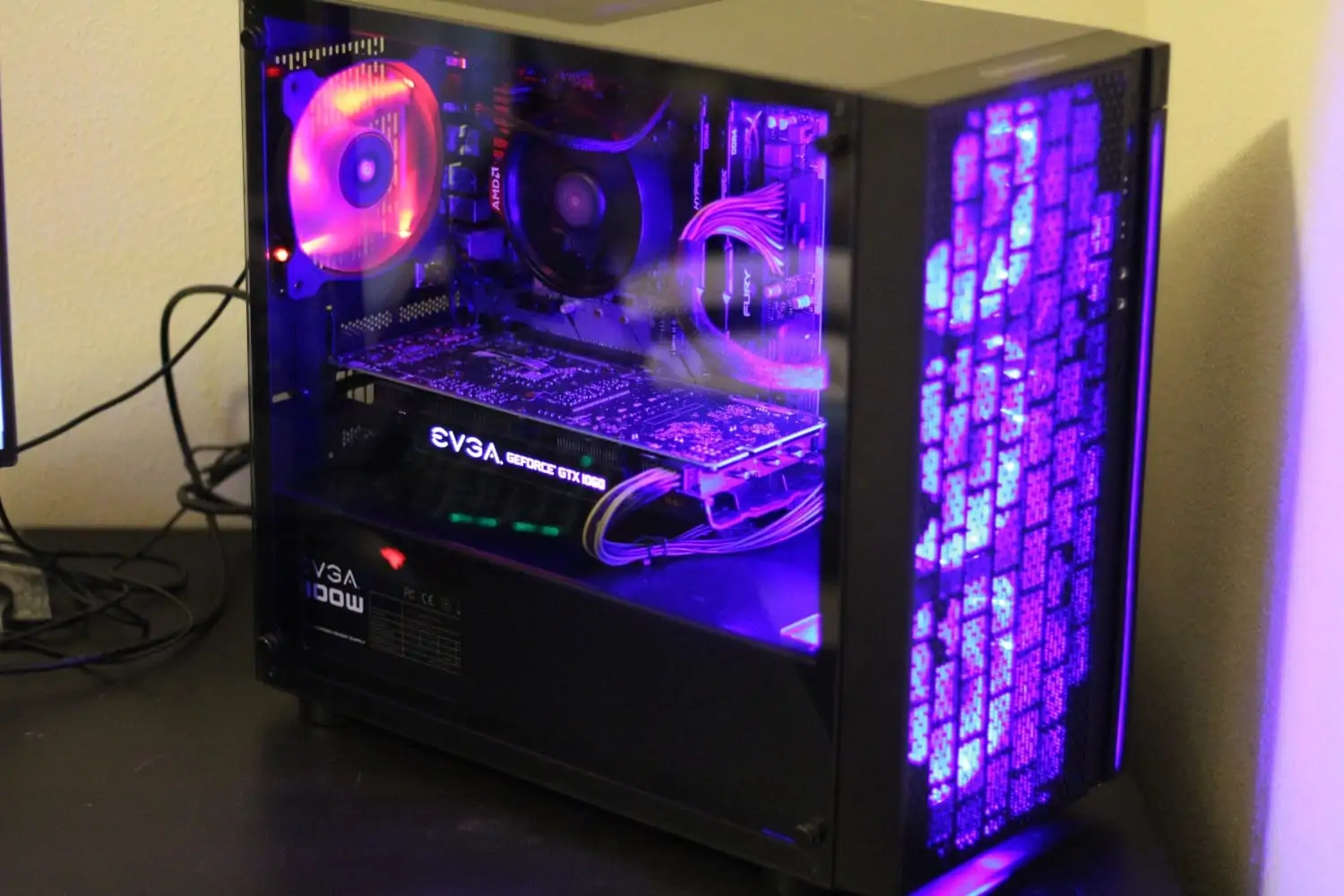 Thermaltake Versa H18