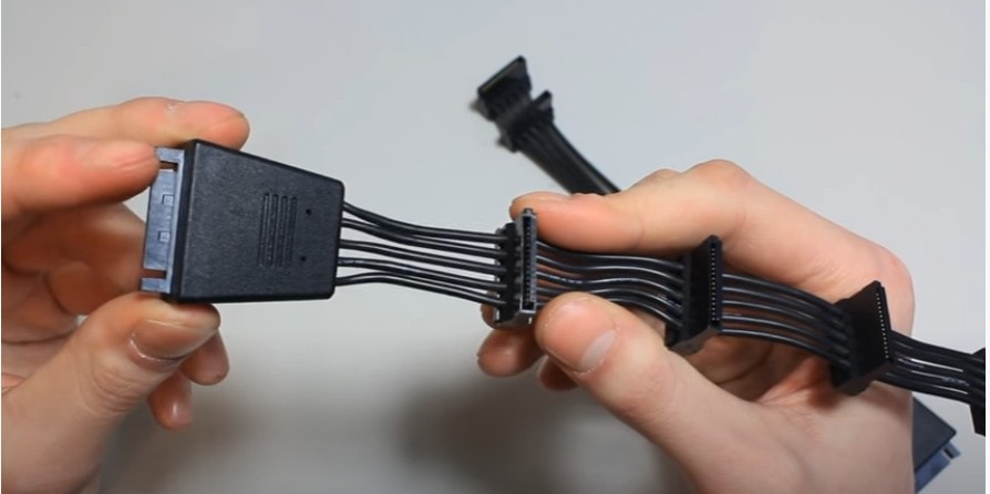 SATA power splitter