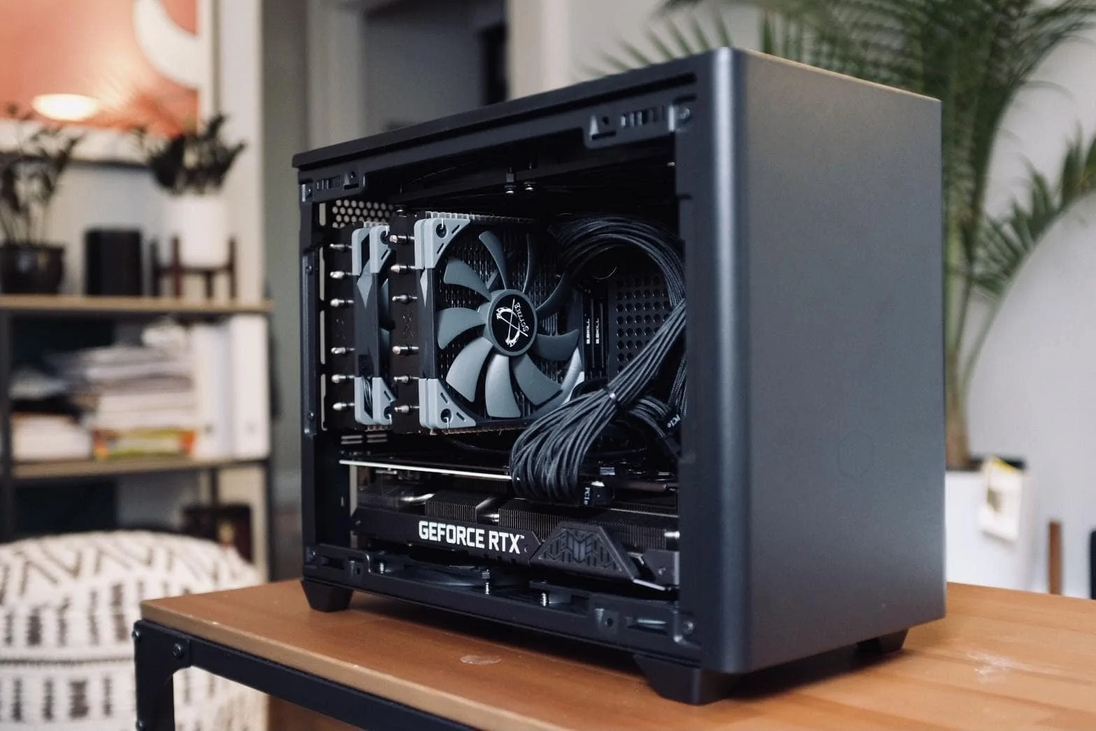 Cooler Master NR200