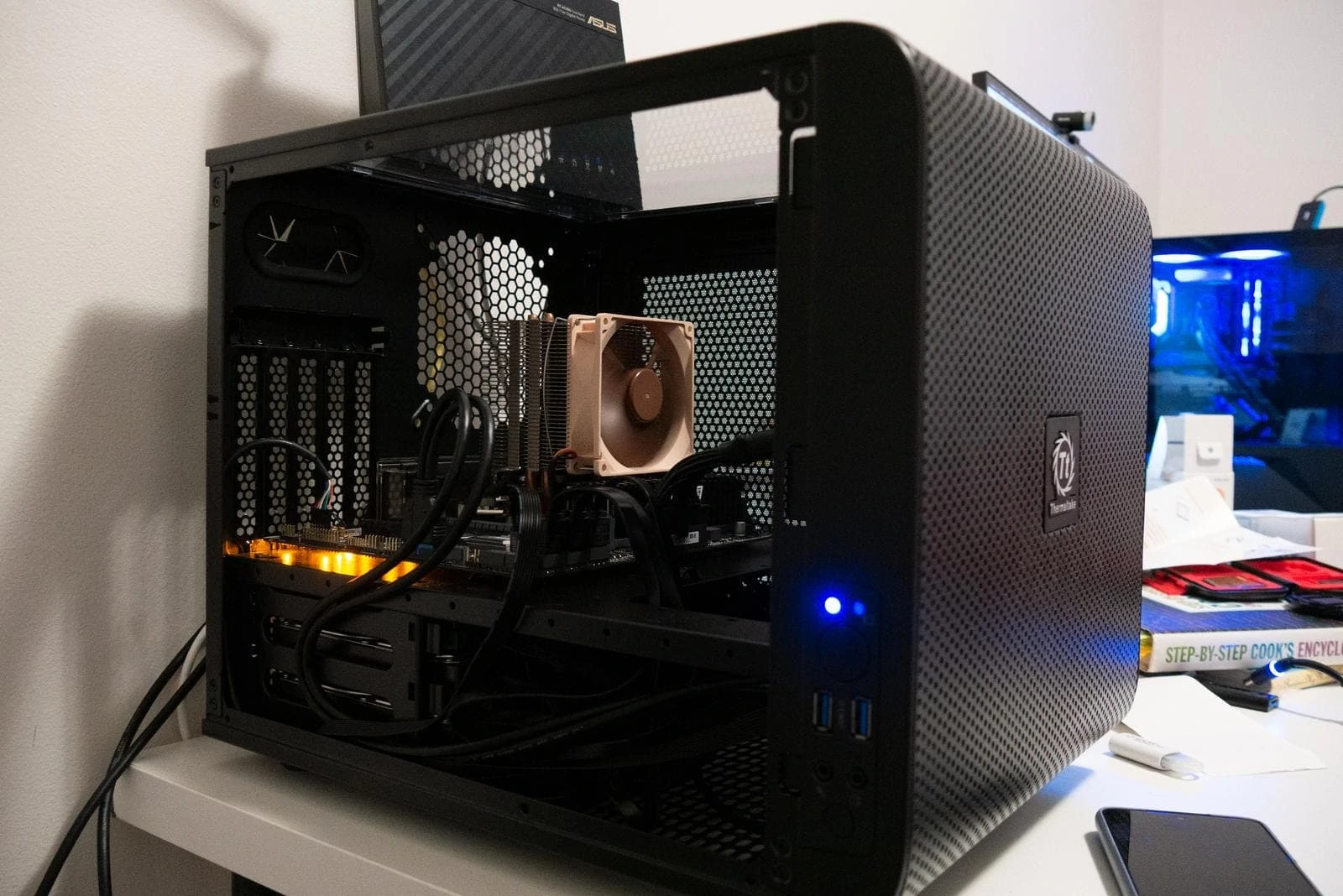 Thermaltake Core V21