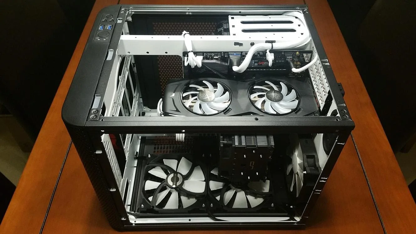 Thermaltake Core V21
