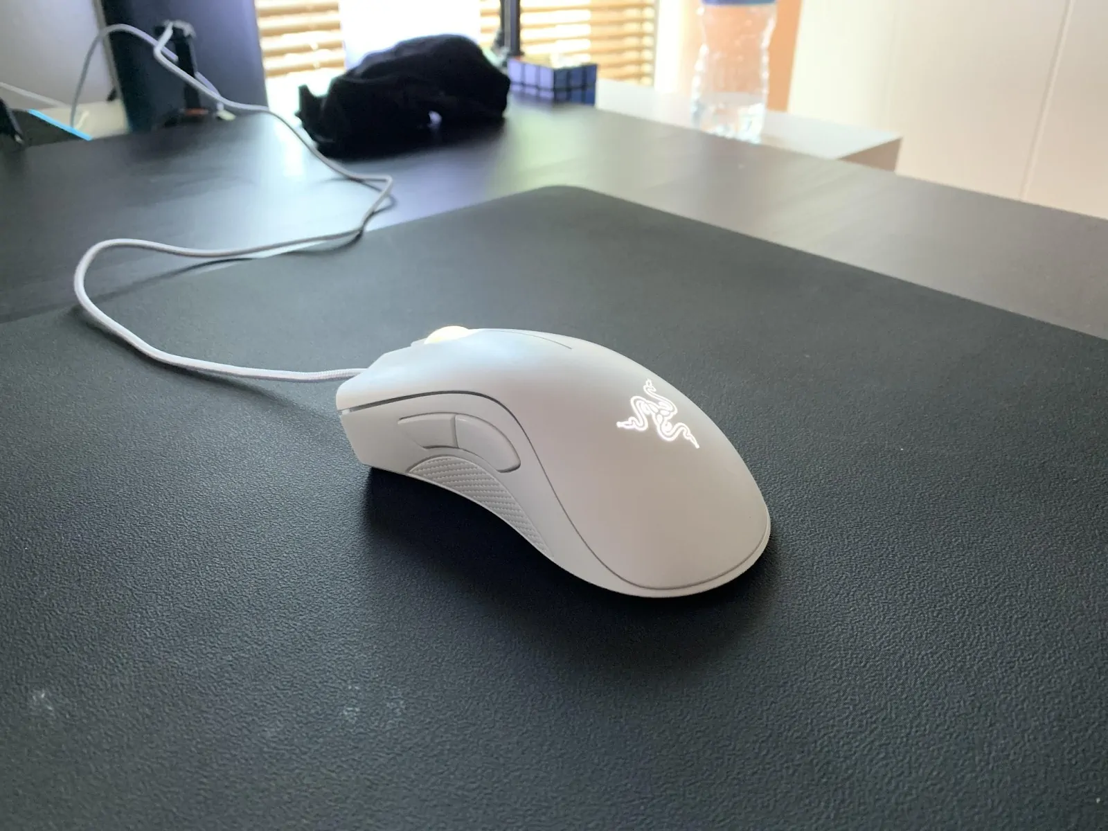 A white Razer DeathAdder Essential