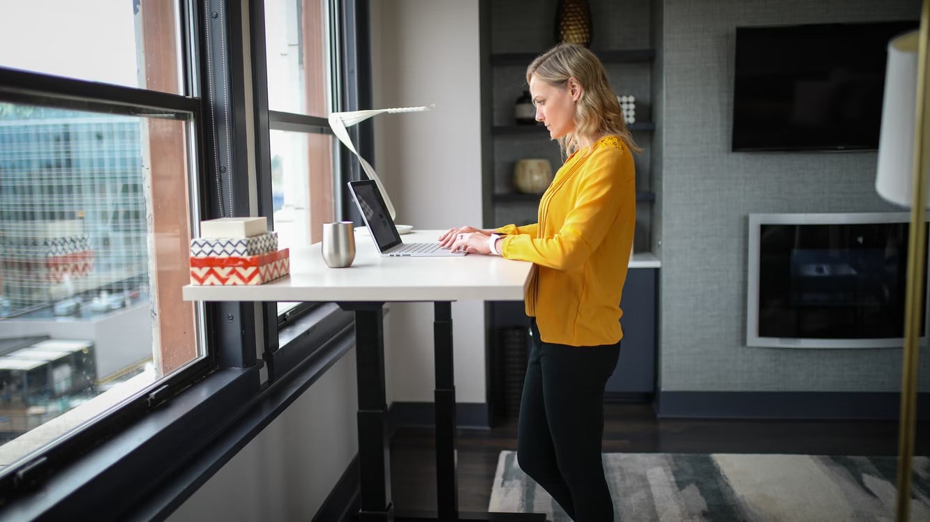 Standing desk