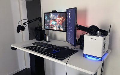 4 Reasons to Try Gaming Standing Up (And 4 Reasons Not To)