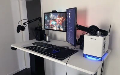 4 Reasons to Try Gaming Standing Up (And 4 Reasons Not To)