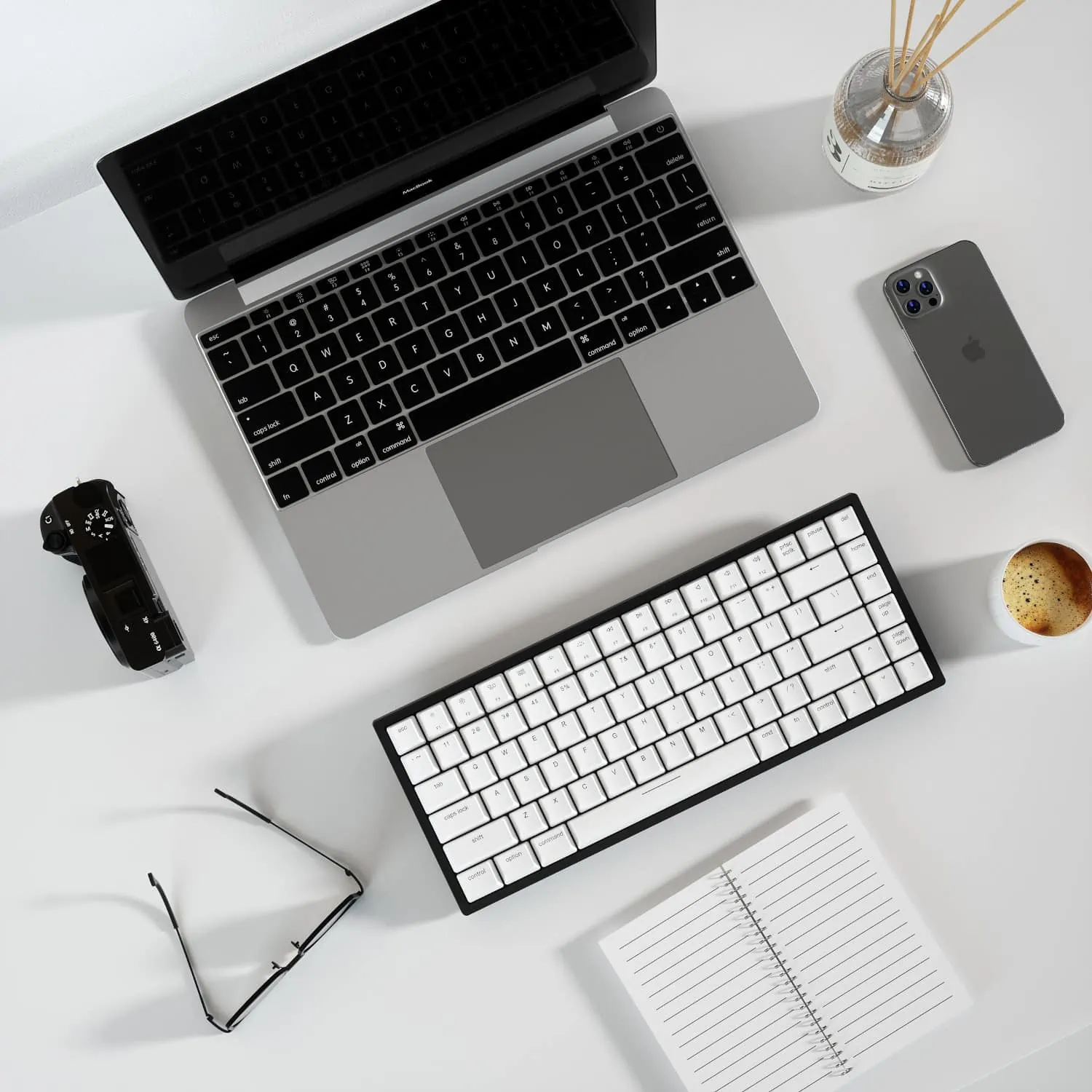 Vissles V84 with laptop