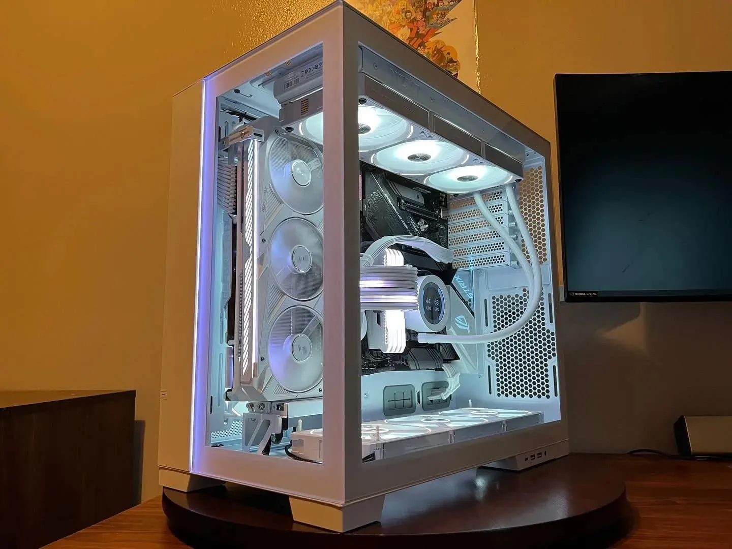 Lian Li O11 Dynamic with an upright GPU kit