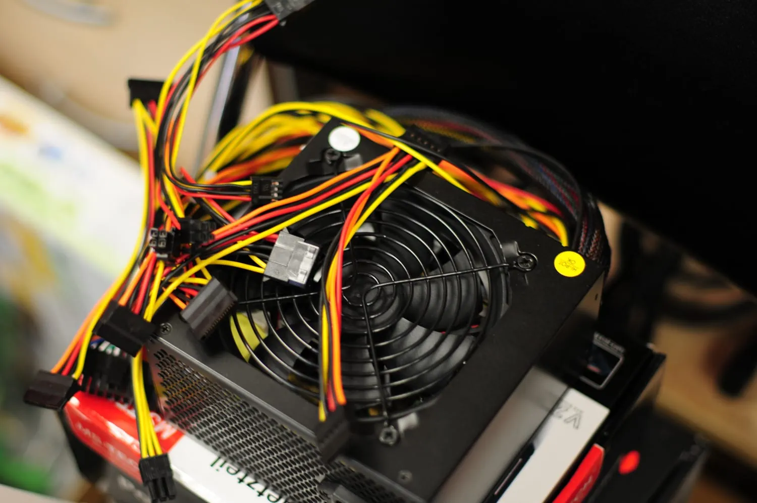 Black non-modular PSU