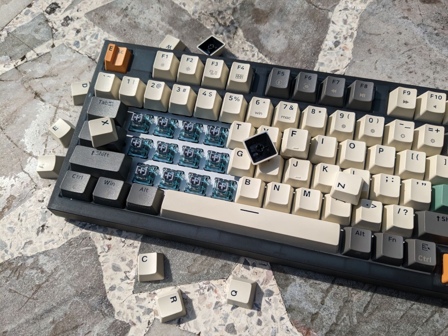 Skyloong GK75 Optical Silver switches