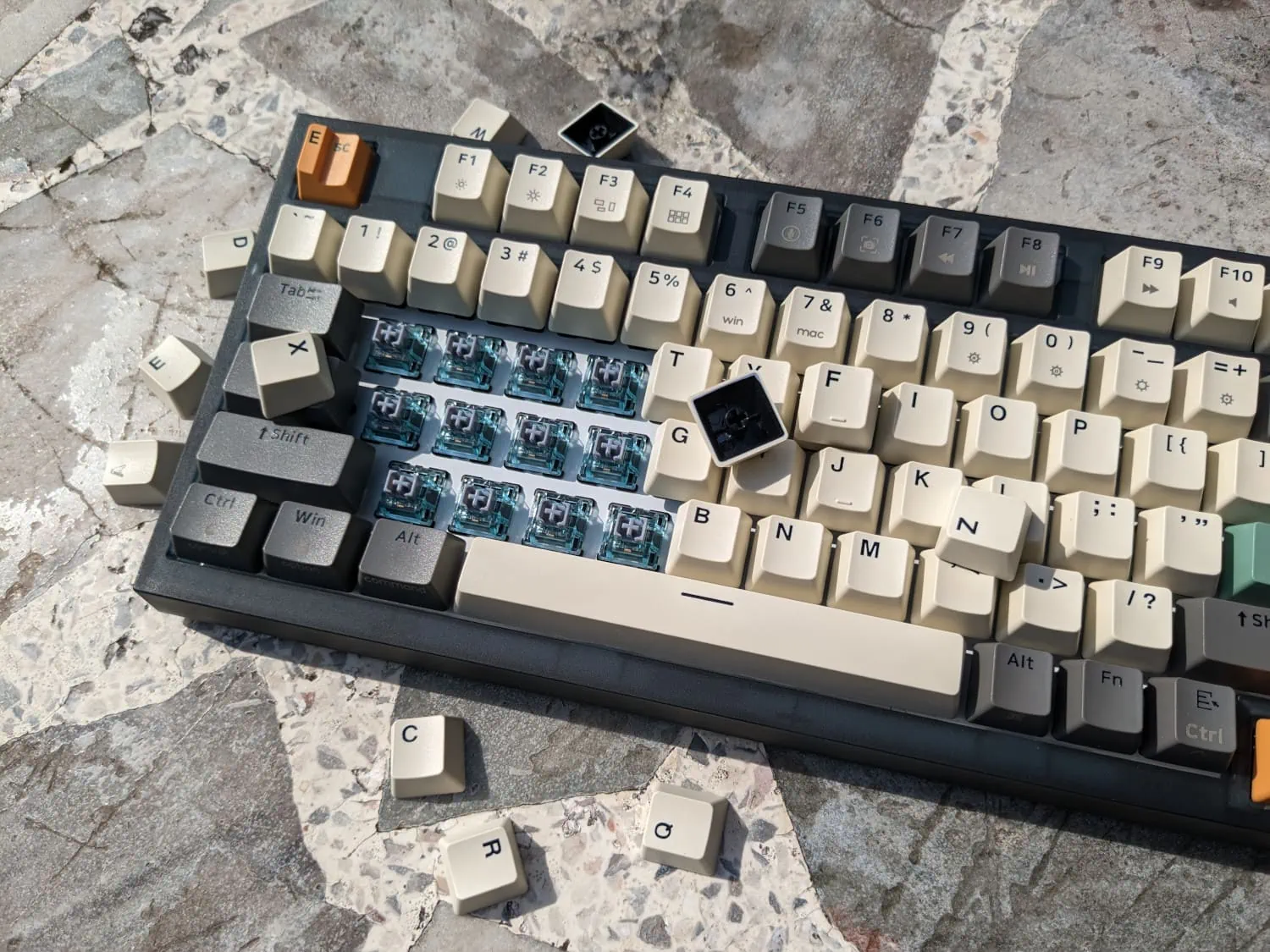 Skyloong GK75 Optical Silver switches