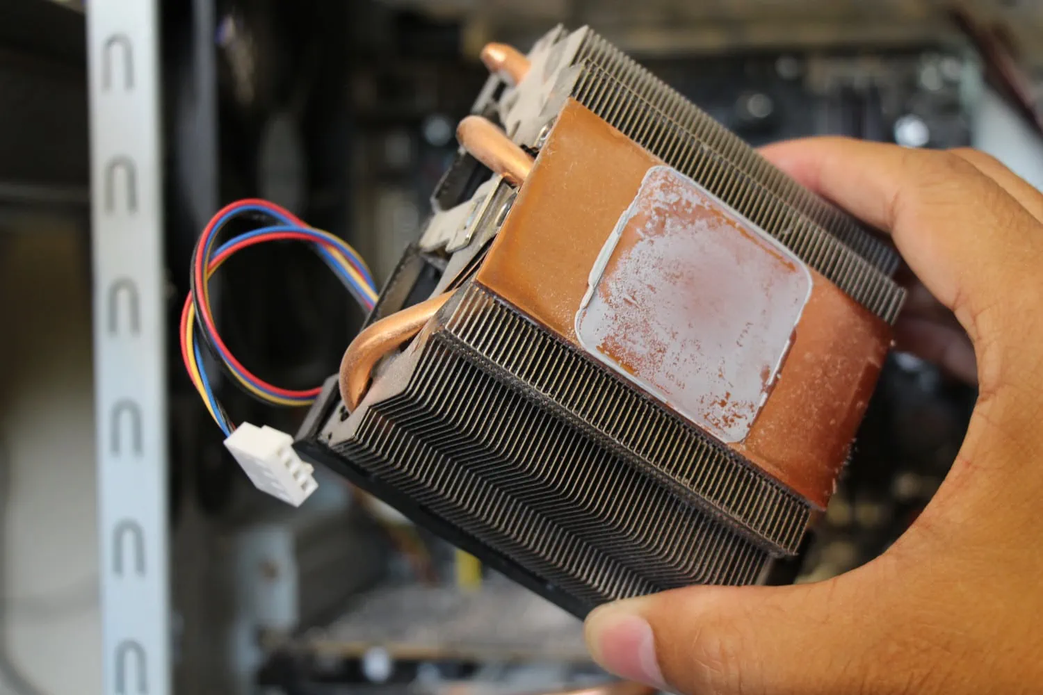 CPU cooler with old thermal paste