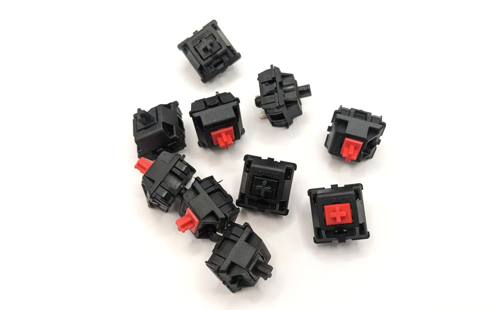 Cherry MX Black and MX Red mechanical switches