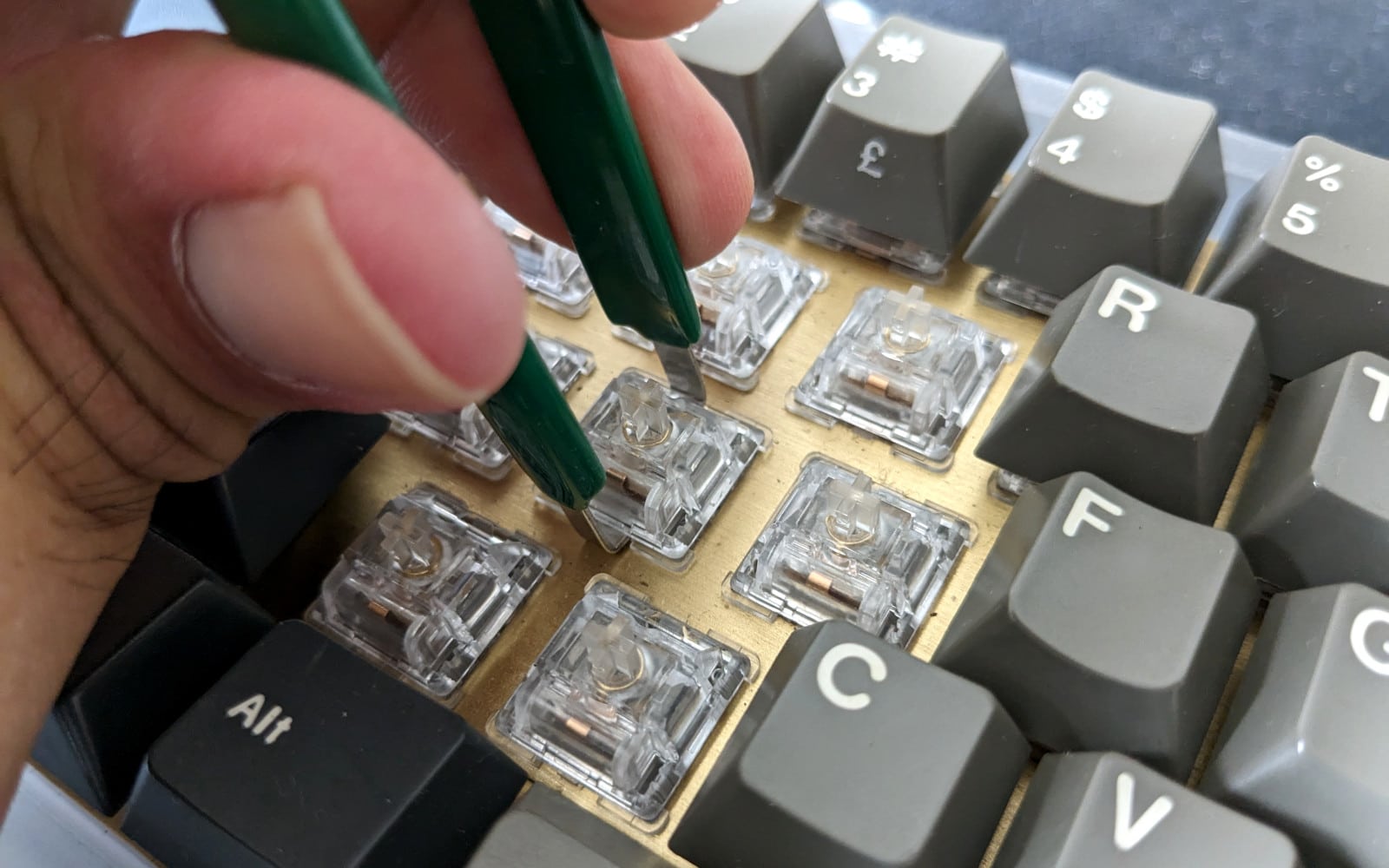 Removing hot-swap switches