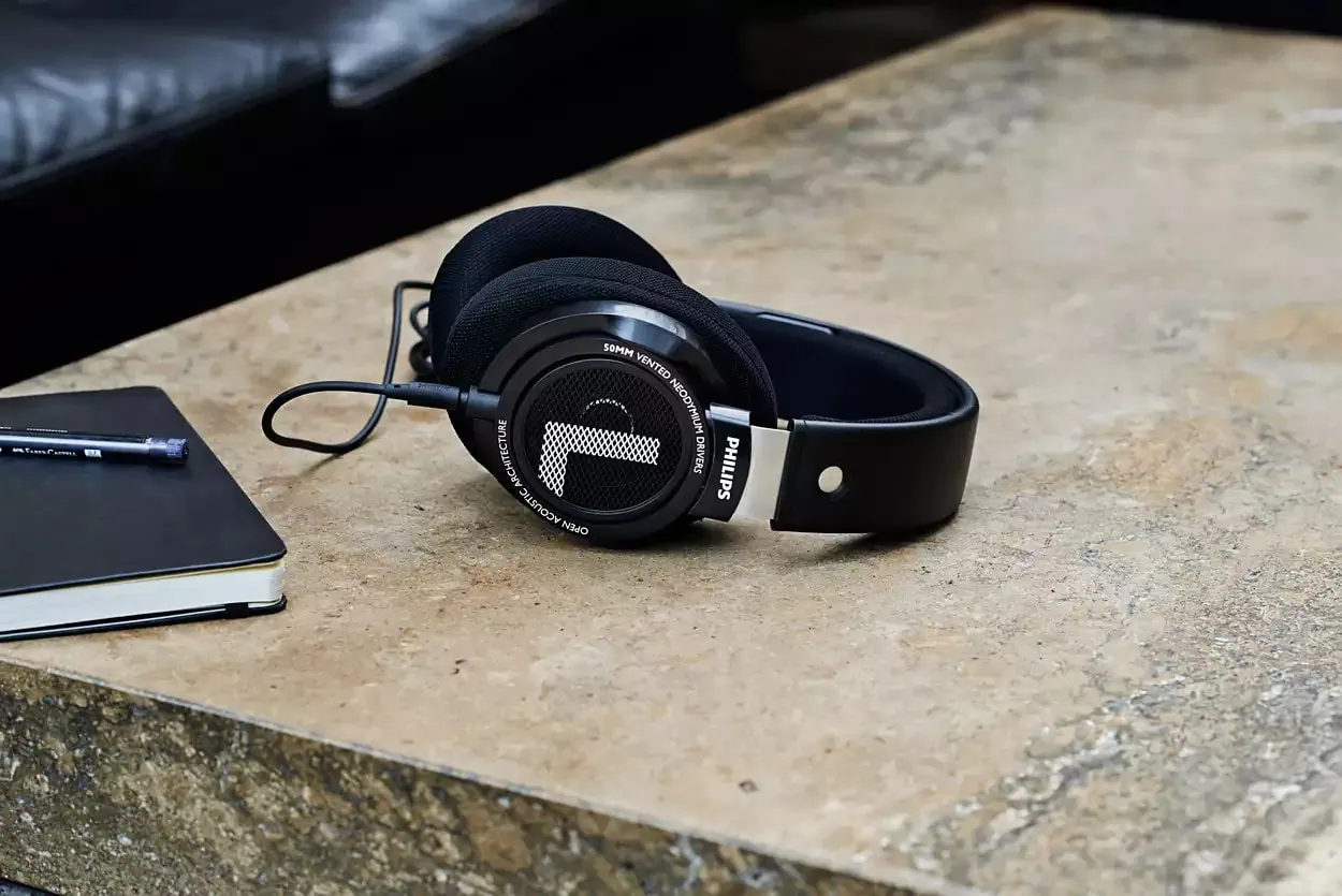 Philips SHP9500