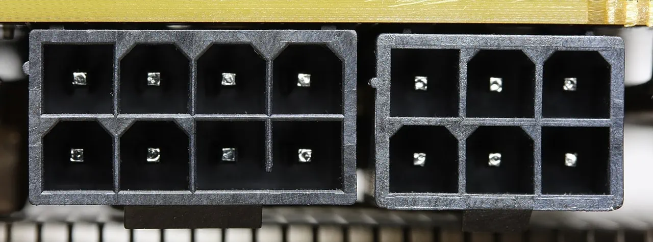 PCIe power connectors