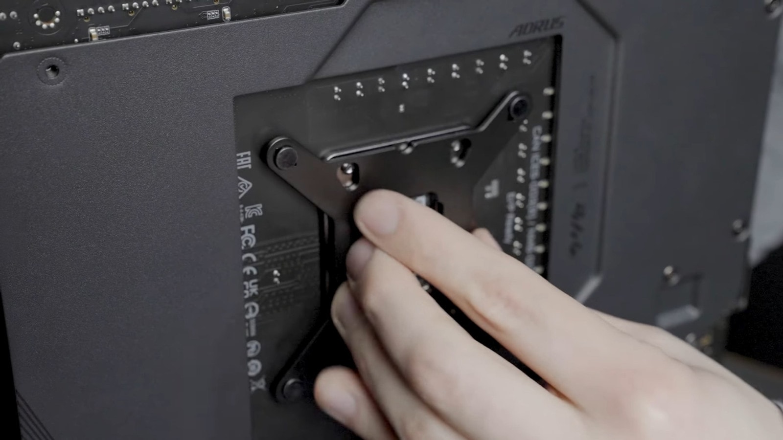 Installing CPU cooler backplate